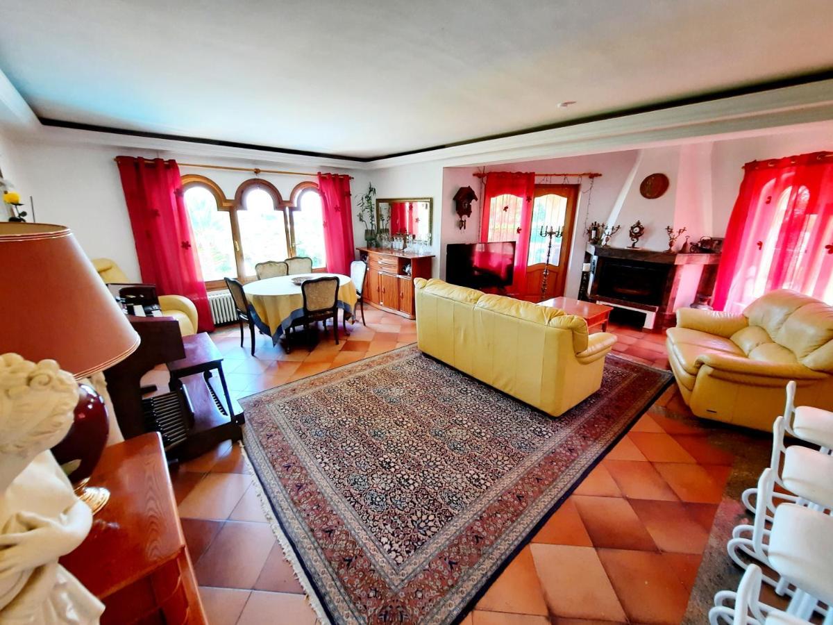 Villa Prestige 贝尼萨 外观 照片